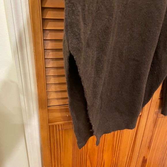 NWOT Brown Zara Turtleneck - Picture 2 of 3